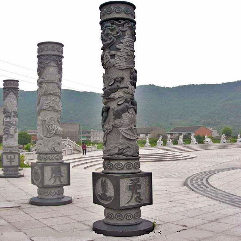 济宁公园十二生肖石柱